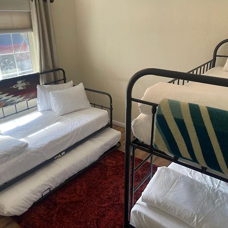 Yosemite Basecamp Ξενοδοχείο Groveland Εξωτερικό φωτογραφία