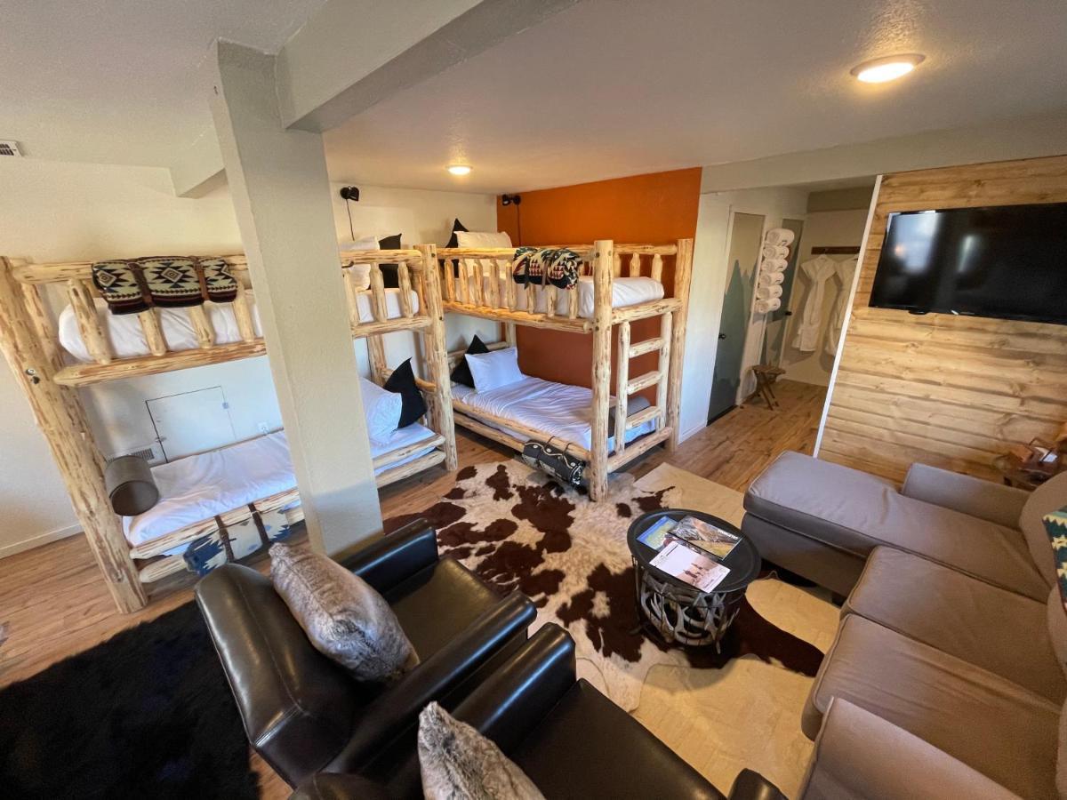 Yosemite Basecamp Ξενοδοχείο Groveland Εξωτερικό φωτογραφία